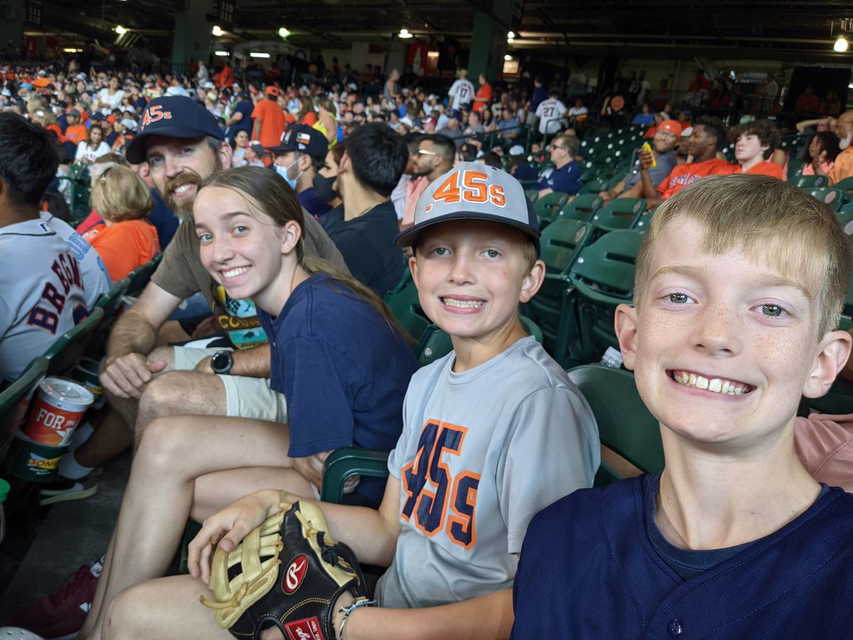 KComerford_RMS's tweet photo. Happy Father's Day!  #ForTheH https://t.co/N0f15jEE2l