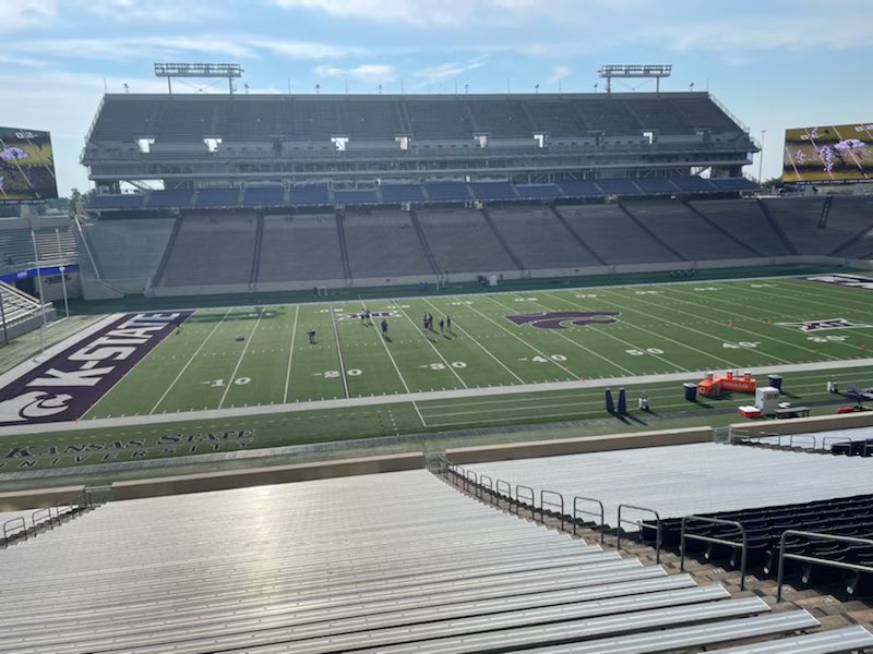 TylerChvatal77's tweet photo. Good camp in Manhattan! Thanks to all the K-state coaches and players. @KStateFB @TR_GrizzliesFB https://t.co/WZXkxwkzeX