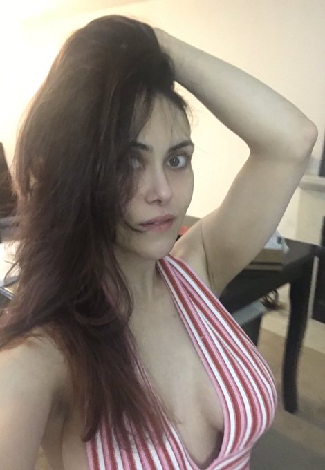 Looking like a terrified peppermint&hearts;️ https://t.co/MzeF5HKass<a href="/tag/newprofilepic"class="tags"><span>#newprofilepic</span></a>