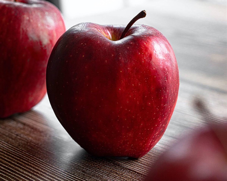 pandedi60828550's tweet photo. A la tarde me dio ganas de comer algo dulce, pensé en comer chocolate, o alguna galletita.
Al final comí una manzana dulce, rica y saludable!!!
#pancoe17 #alimento
#movimiento @holapancoe https://t.co/pnCqS7tVuQ