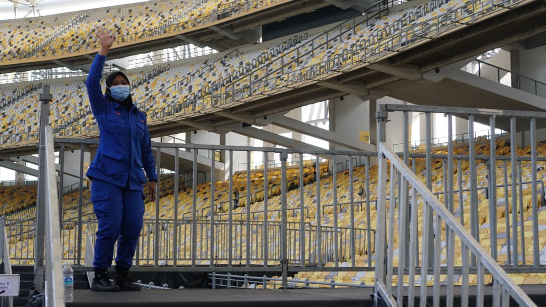 Vaksin di bukit jalil