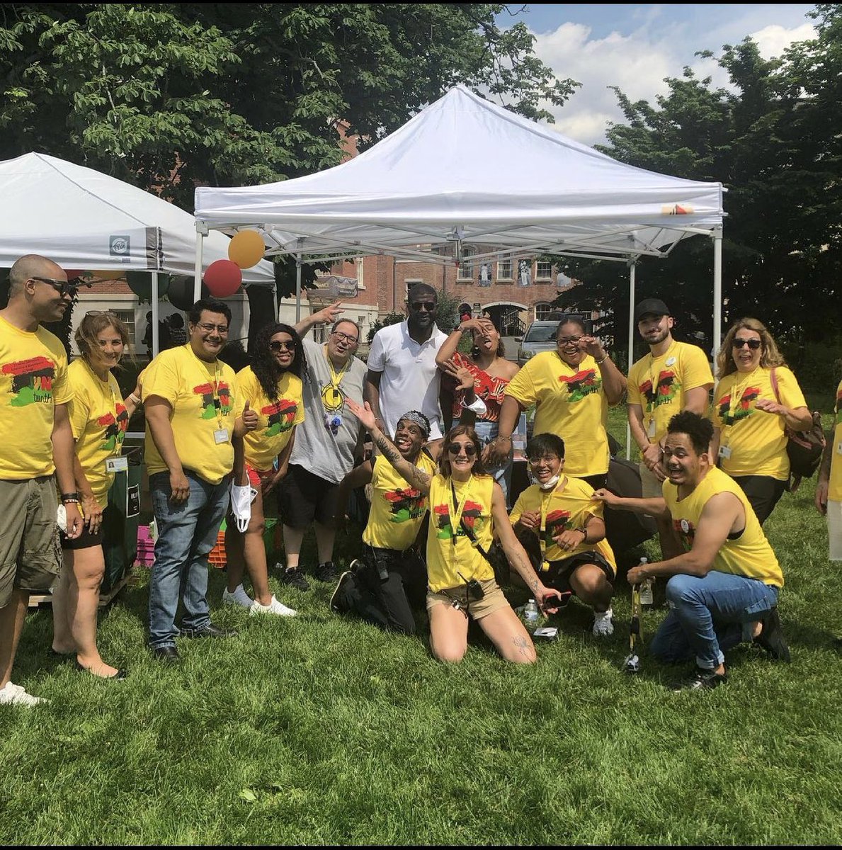 NonprofitSI's tweet photo. Yesterday, #SINFPA and our #SICOAD was honored to join many of our members at the Juneteenth Freedom Festival at @SnugHarborCCBG . We look forward to supporting our members through the summer. If you see us, come say hi! https://t.co/jc0Ssqoysg