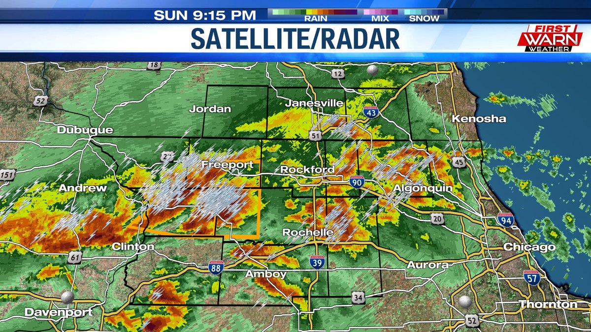 MetKDoom's tweet photo. A severe thunderstorm warning is in effect until 10:00PM for most of Carrol County, southern Stephenson County, and western Ogle County. This storm is moving to the east at 40mph bringing 60mph wind gusts, penny to quarter size hail, heavy rain, and lots of lightning https://t.co/jvwJ9QYy8z