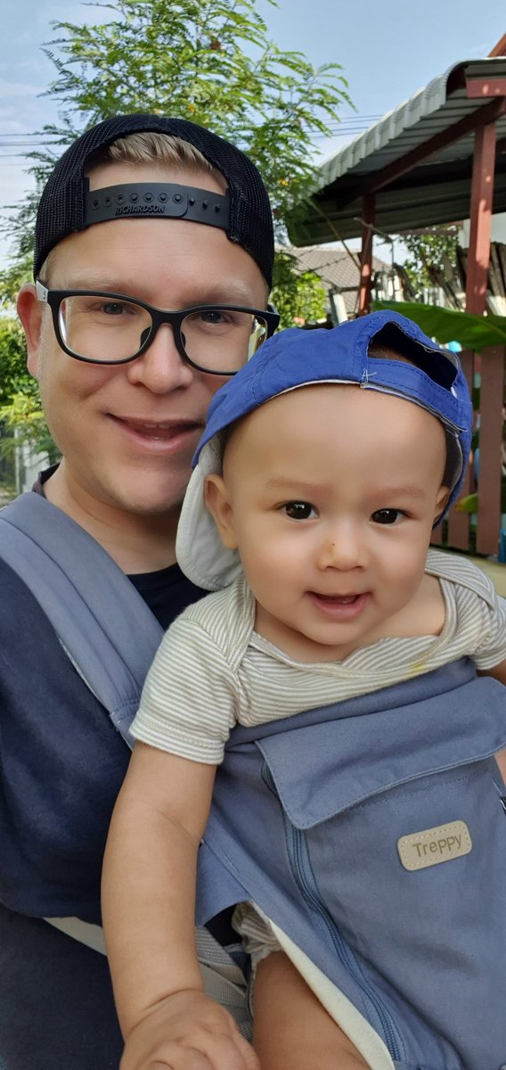 TomGreese's tweet image. One of my daily routines is a stroll in the morning with my baby boy 👶

It's a good exercise for me to get my daily 8,000 step-count and Marky is enjoying the fresh air and the beautiful nature.

I'm blessed to be able live this kind of lifestyle... 

#parenting #entrepreneur