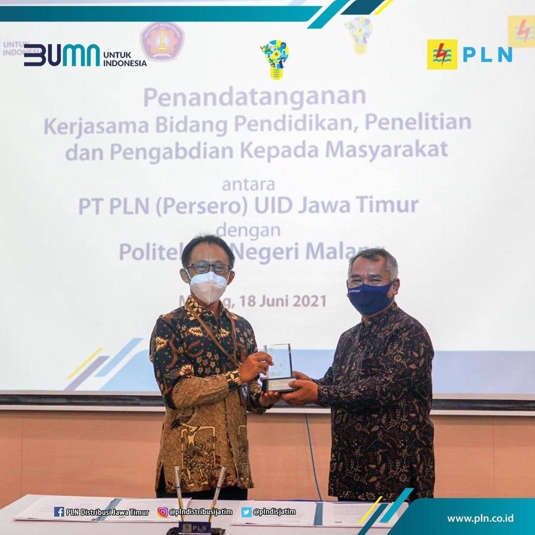 plndisjatim's tweet photo. PLN UID Jawa Timur dan Politeknik Negeri Malang gelar Penandatanganan Nota Kesepahaman tentang kerjasama di bidang pendidikan, penelitian dan pengabdian kepada masyarakat di Kantor PLN UP3 Malang, Jumat (18/06). 

#powerbeyondgeneration 
#ListrikUntukRakyat 
#ListrikUntukSemua https://t.co/32n582VH8n