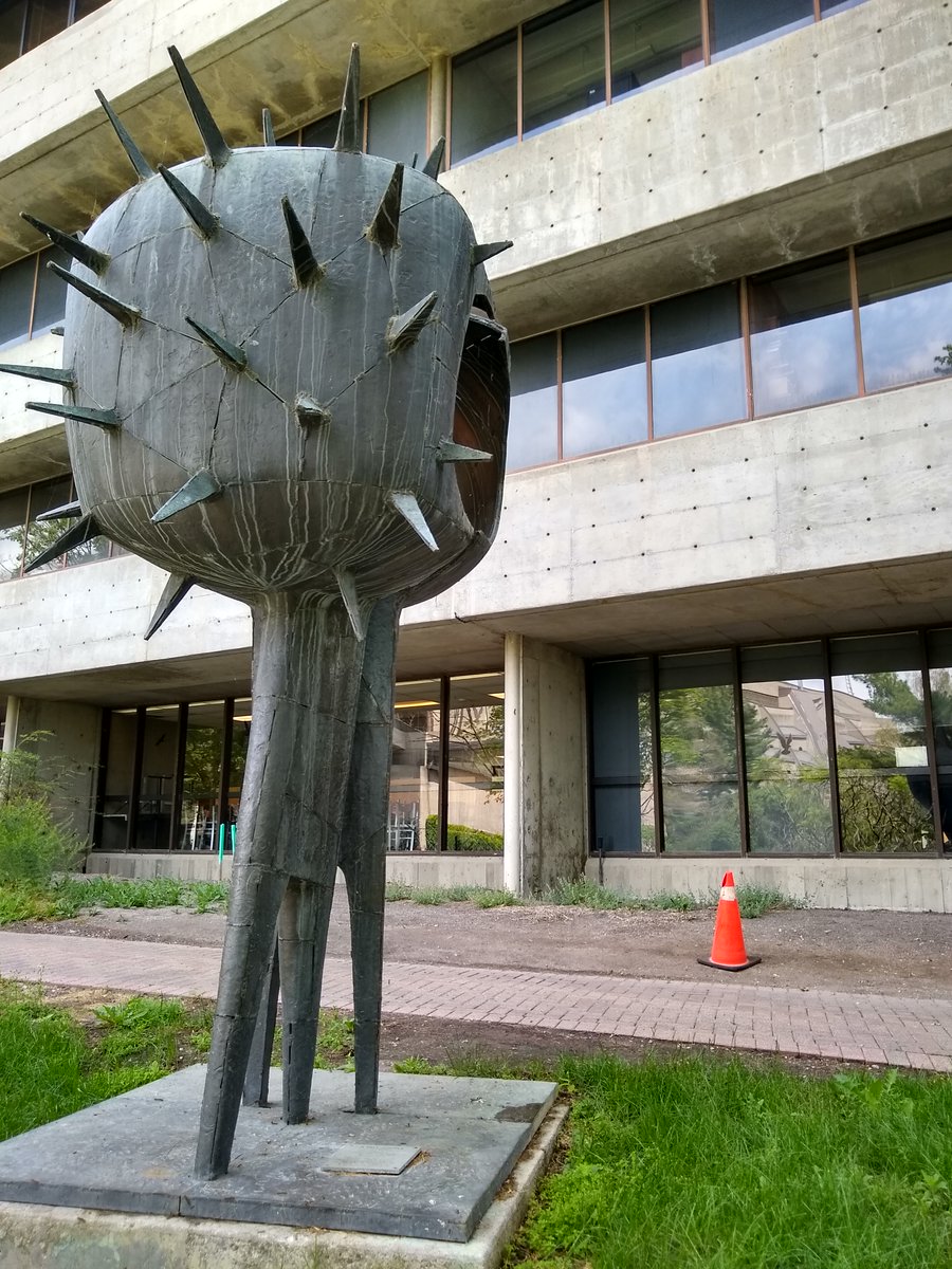 htamTO's tweet photo. It started as a passing gaze across a pathway.
Then these Missed Connections appeared a couple of days laterโฆ..
#directionstonowhere @thebentway https://t.co/saoRbOCMGn