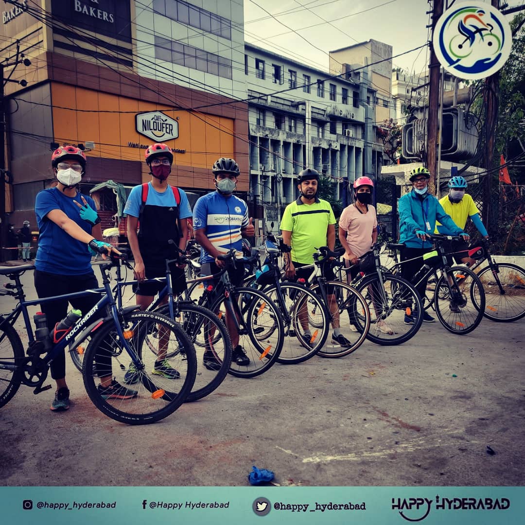 happy_hyderabad's tweet photo. 🚴‍♀🚴‍♂ 🚴‍♀#HappyHyderabad
 
#LOCATION 🧿 #CafeNilouferPremium #lakdikapul #IraniChaiRide #21June21 #6AM 

#Route 🧿
#DurgamCheruvu
#kbrGate
#HyderabadCentral
#paradise
#CafeNilouferPremium

#Helmet ⛑ #MUST

#BicyclemayorofHyderabad
#ResetHyderabadWithCycling
#cycling https://t.co/cQ8CsPi8ay