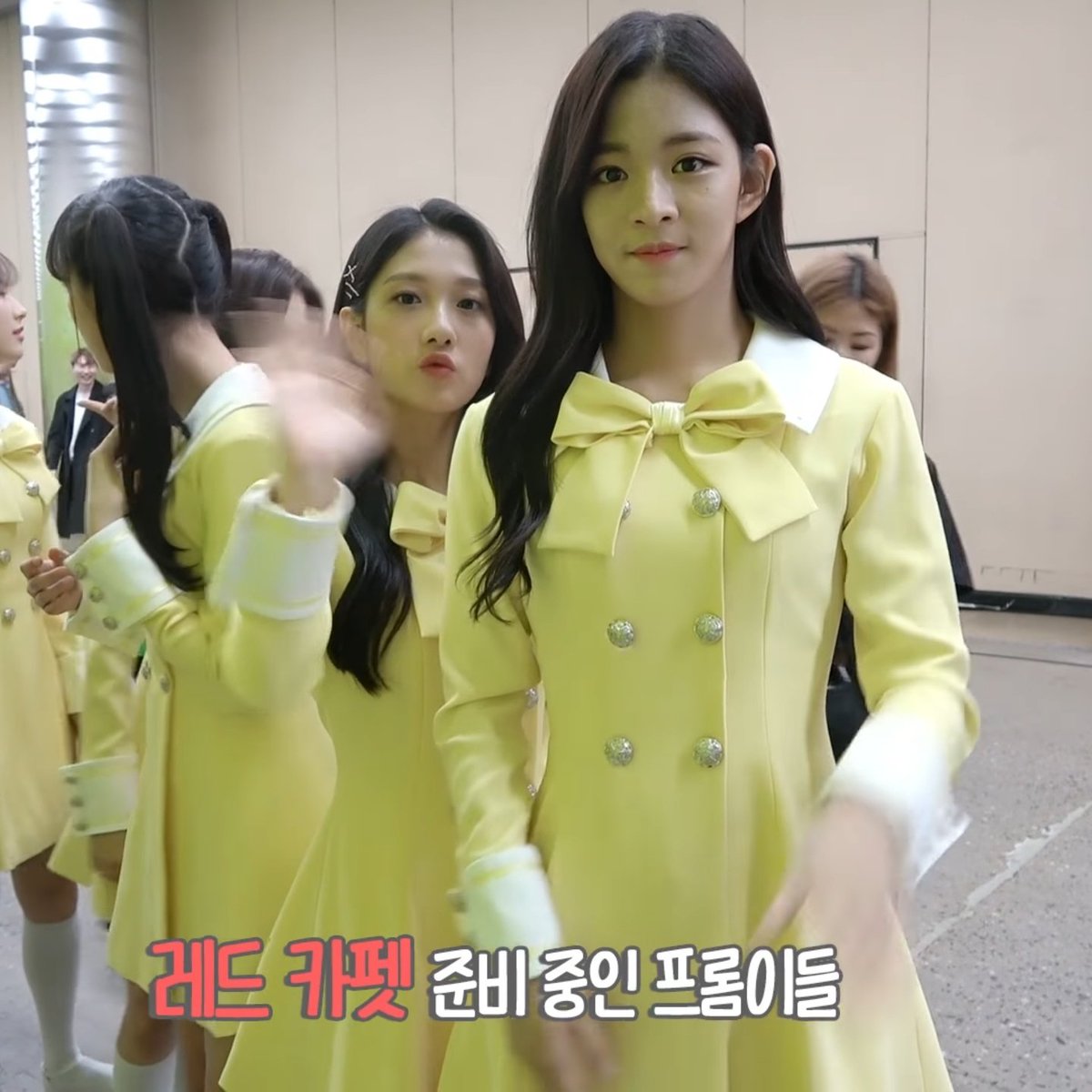 tiny_seoyeon's tweet image. the size difference, I can&apos;t 😭😭😭

@tiny__chae