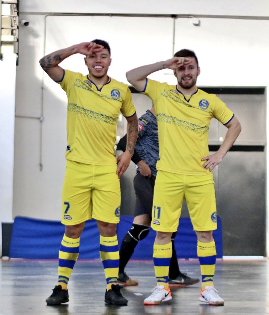 FutsalPrimeraPy's tweet photo. ✔ Los cuartos de final!!
Cuatro electrizantes partidos que darán boletos a las semifinales.
✳Cerro Porteño vs. Exa Ysaty
✳Afemec vs. Dvo. Recoleta
✳Sport Colonial vs. Santa María
✳Resistencia vs. Villa Hayes
#FutsalFIFA #LigaPremium2021 #FDPPY #APF https://t.co/JhswzGqwhU