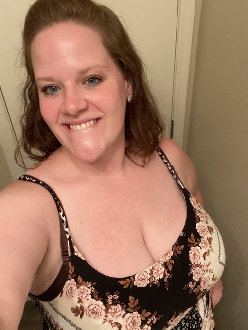 Summer dresses anyone? #bbw #summer #hotweather #dresses https://t.co/c28r2VBU9y<a href="/tag/bbw"class="tags">#bbw</a><a href="/tag/summer"class="tags">#summer</a><a href="/tag/hotweather"class="tags">#hotweather</a><a href="/tag/dresses"class="tags"><span>#dresses</span></a>