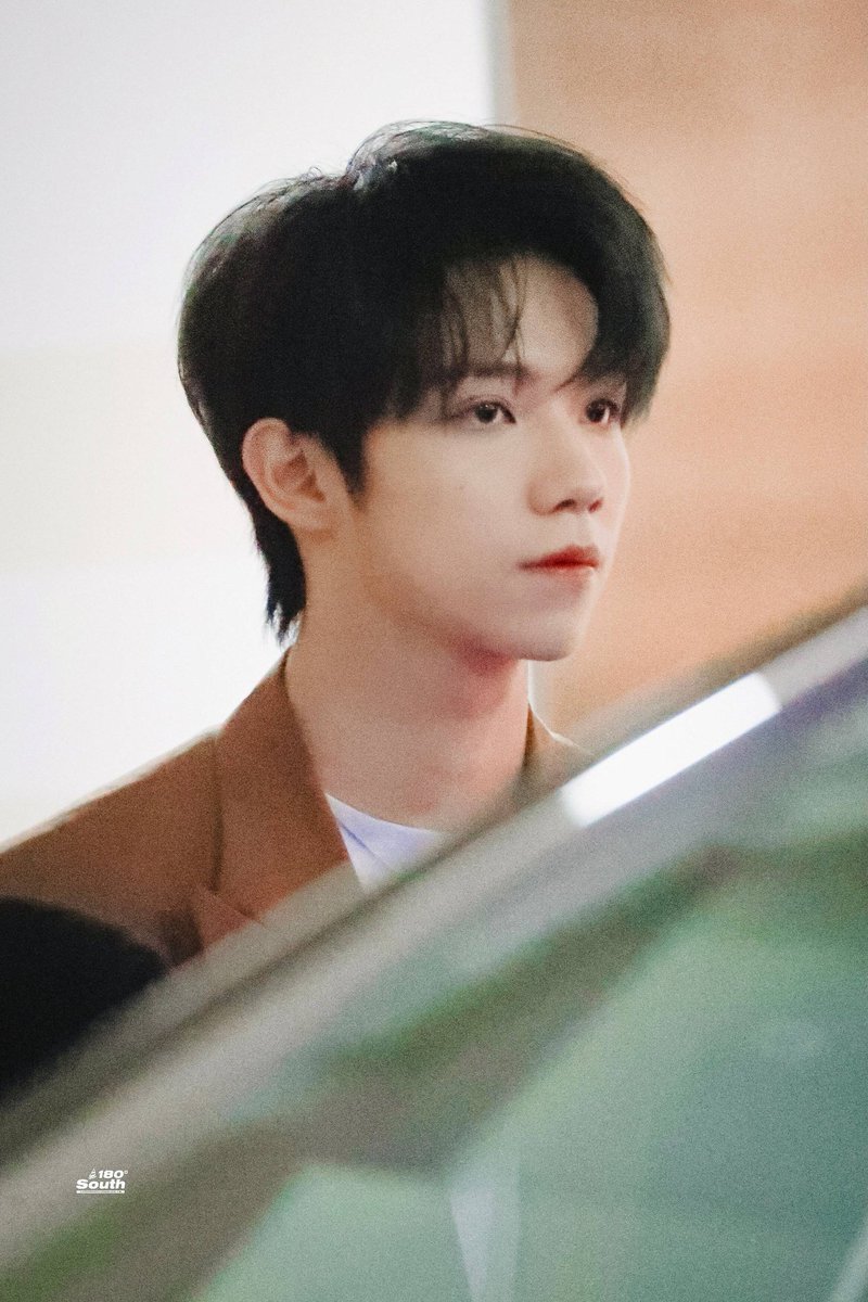 goodluck for today's filming baobei

cr: 180度以南 | 罗一舟