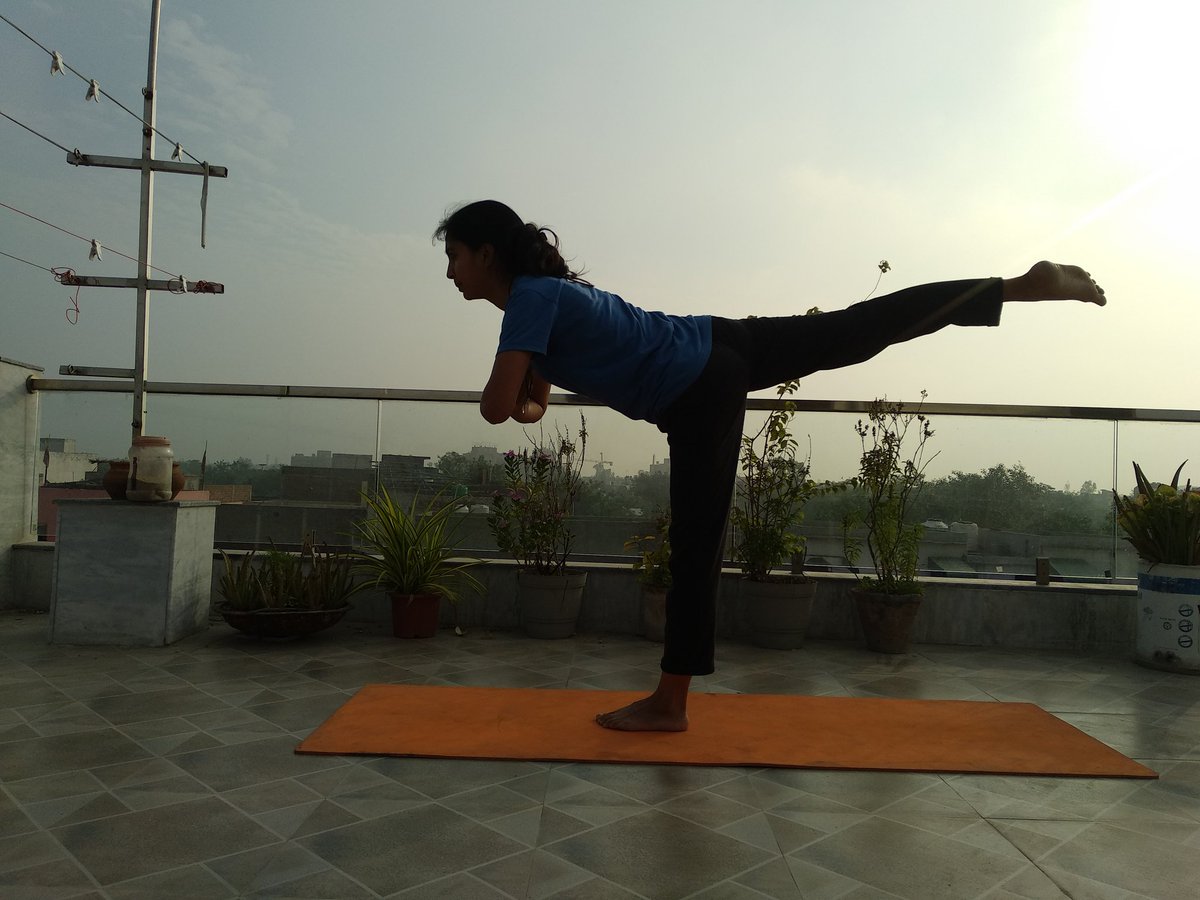yogabykomal's tweet photo. Yoga means addition – the addition of energy, strength, and beauty to body, mind, and soul.” 😊💪
#YogaDa #Yogawithpeace  #YogaForWellness #yogaposes #stayfitathome  @KapilMishra_IND #mondaymotivation @djjsaarogya  @narendramodi @moayush @FitBharat @djjsworld https://t.co/wZCKVCx1NJ