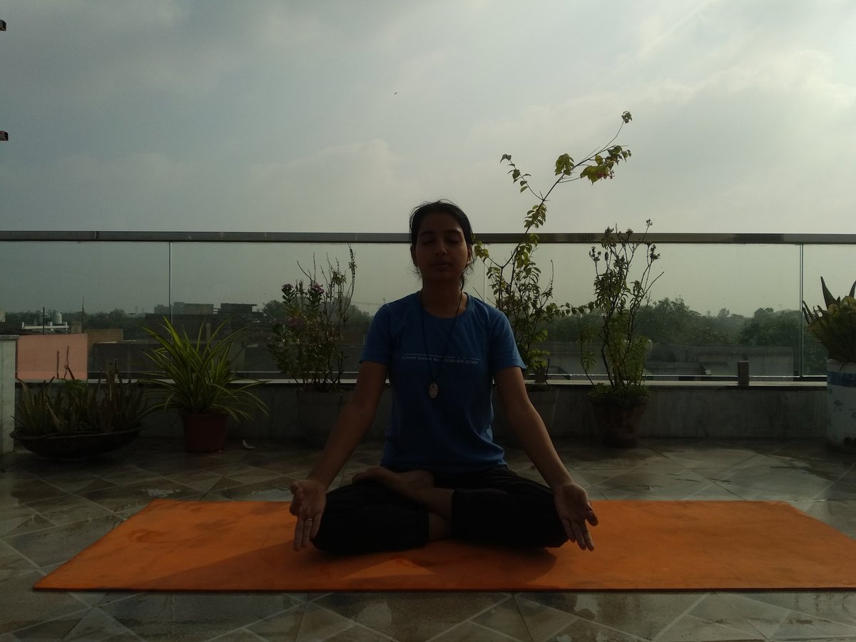 yogabykomal's tweet photo. Yoga means addition – the addition of energy, strength, and beauty to body, mind, and soul.” 😊💪
#YogaDa #Yogawithpeace  #YogaForWellness #yogaposes #stayfitathome  @KapilMishra_IND #mondaymotivation @djjsaarogya  @narendramodi @moayush @FitBharat @djjsworld https://t.co/wZCKVCx1NJ