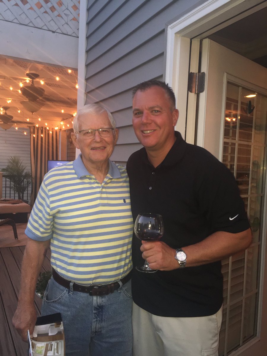 Happy Fathers Day to the best dad out there!!