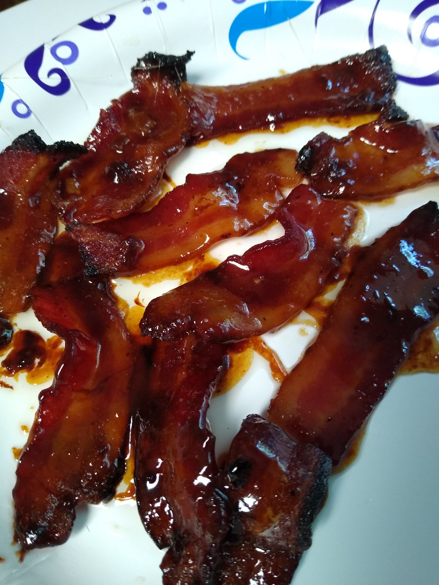 BigGrilled's tweet photo. Have you tried our candied bacon? Thick sliced bacon sprinkled generously with light brown sugar and our special blend of spices to give you that sweet and spicy kick your sandwich needs!

#foodtruck #bigdsgrilledcheese #candiedbacon #bacon #grilledcheese #farmersmarket https://t.co/z0NgXnKWZ6