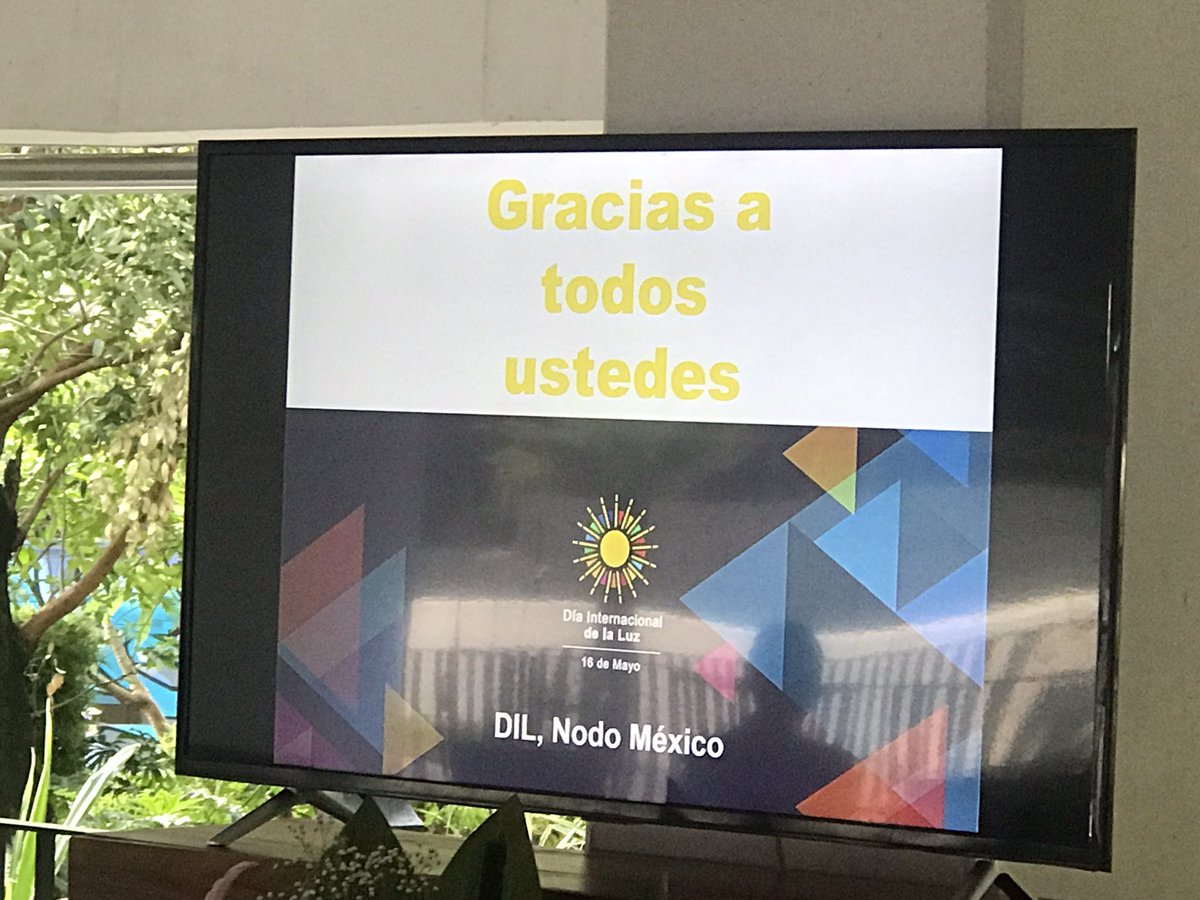 iluminet's tweet photo. El esfuerzo que han hecho muchísimas personas y organizaciones para lograr hacer tantos eventos diversos. Especialmente Cecilia Ramos y Ma Teresa Pérez, Brenda Castillo y tantos más  @LuxAbyssi #zeraus @mmacjs @IESseccionmexic  etc etc #DILMX  @ierunam @MuseodelaLuz https://t.co/qaasojpbeJ
