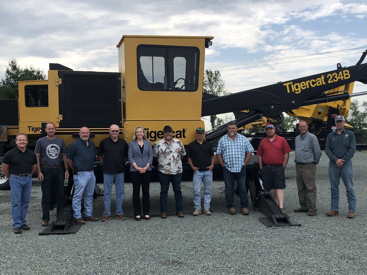 RepSpanberger's tweet photo. Thank you to @VirginiaLoggers for having me at your board meeting yesterday.

I was glad to have the opportunity to discuss the issues facing logging business owners across our Commonwealth and how Congress can support this valuable industry and the safety of our local loggers. https://t.co/q9RUPQkz76