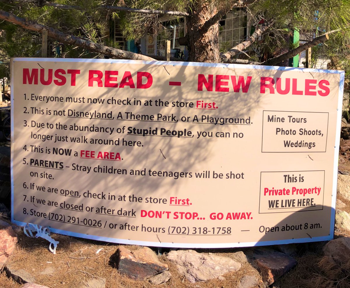 めいりん M V Twitter トイレの手洗い場にて 井戸水は危険とのネバダ州のお達しなのでもう皆様にお水を提供することは叶いませんごめんなさい ハンドサニタイザーでは手についたウンコは落とせませんよねごめんなさい