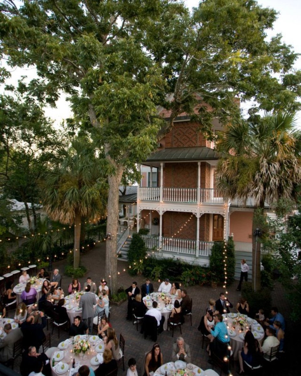 Beaufort Inn tweet media