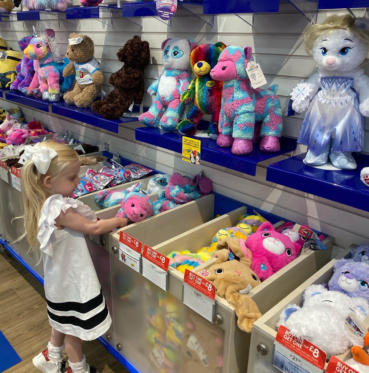 lynmorrice's tweet photo. Fathers Day weekend spent in Edinburgh. More like Aspen weekend with a trip to build-a-bear, the disney store and swimming #momlife #FathersDay2021 #lifestyleblogger #mummyblog #FamilyTime #MakingMemories https://t.co/irZCtigzVg