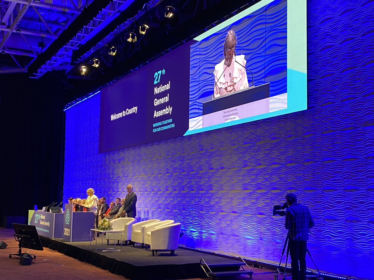 ALGAcomms's tweet photo. Ngunnuwal elder Aunty @SheridanViolet welcomes us onto her country and gets #NGA21 underway. Great to see so many #LocalGovernment leaders from across Australia here in Canberra. https://t.co/nTE07Io7zc