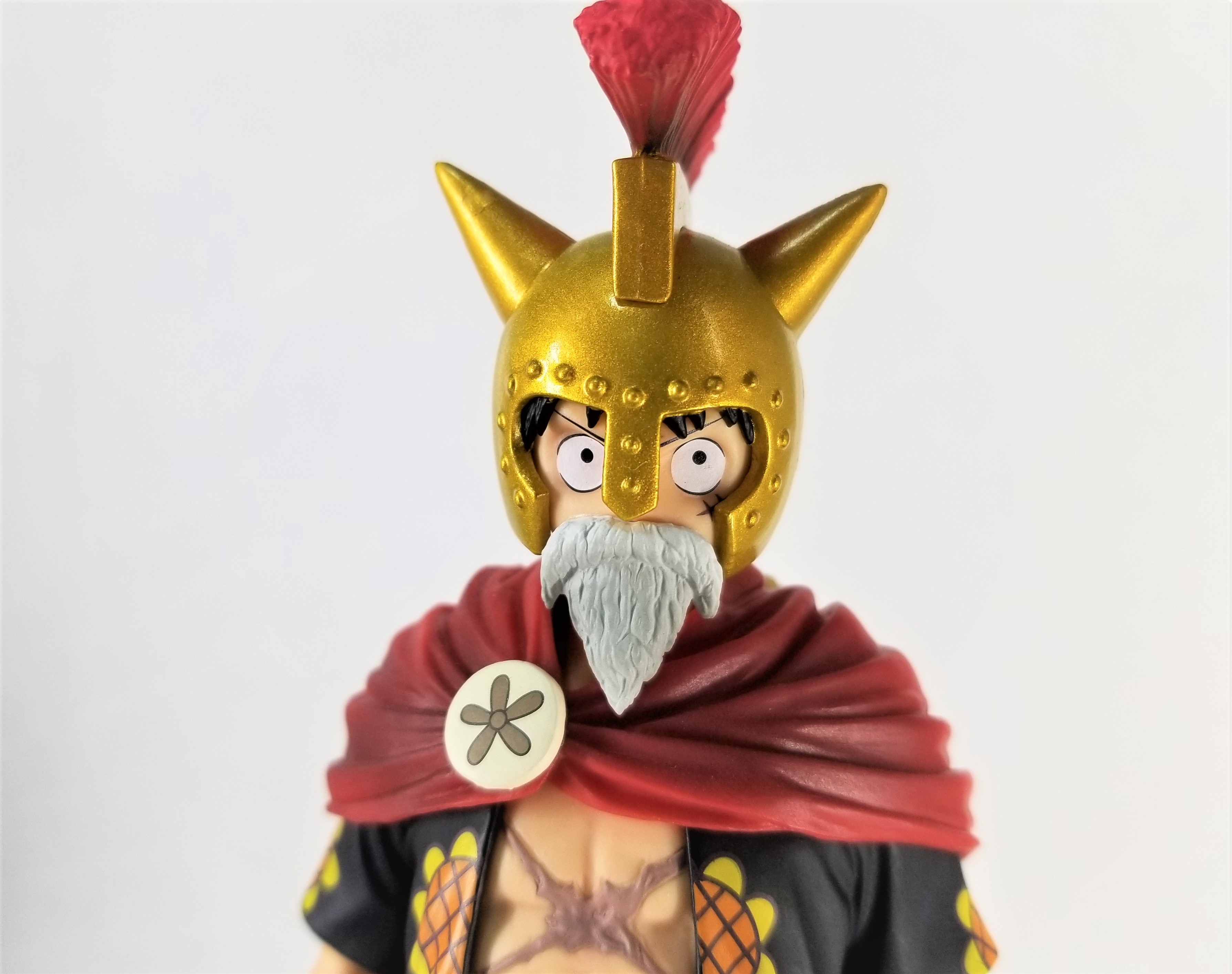 カルバドス1743 Onepiece バンプレスト 14年登場 一番くじ ワンピース ドレスローザ編 A賞 ルーシー ルフィ ドレスローザ編のディスプレイには欠かせず 兜や顔もいい感じに再現されていて 他のフィギュアとも合わせやすいサイズでオススメです