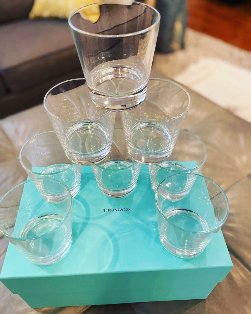 Auto_Mentality's tweet photo. I better learn how to make a higher quality mixed drink now that I just got these for Father’s Day!

Thank you, @ss77girl2001. 😘

#fathersday #bourbon #cocktails https://t.co/mvXWfRB7Rt https://t.co/Q8RTLUrVtl