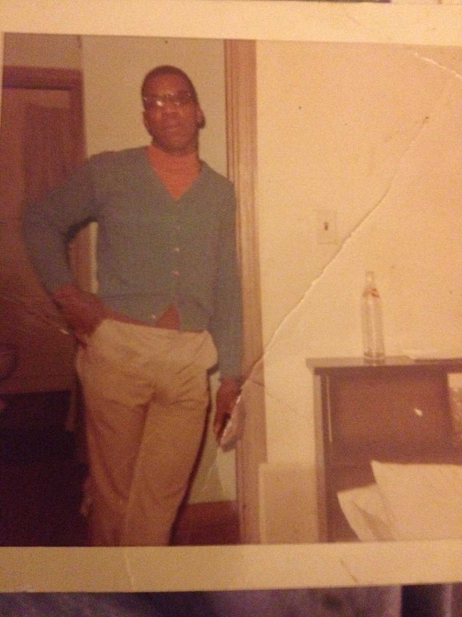 Lesdoggg's tweet photo. I LOVE YOU DADDY!! And I miss you like crazy Willie Jones Jr. I’m making your favorite today!! Fried apple turnovers homemade like you use to love when Big Mama cooked them!! #ripjunebug https://t.co/IpAsv8VyS9