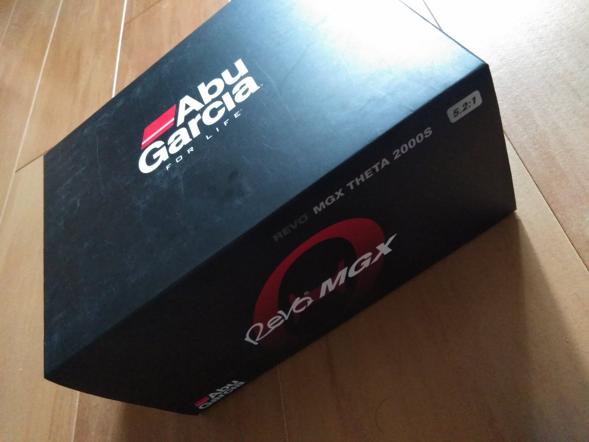 takki22angler's tweet photo. 会社からコロナ給付金として3諭吉支給されたから約5万使用‥‥?
初のAbuタックル 使い込んだるで〜
#AbuGarcia
#RevoMGX
#SaltyStyle
#ライトゲームサブタックル https://t.co/PkPXYZpHDq