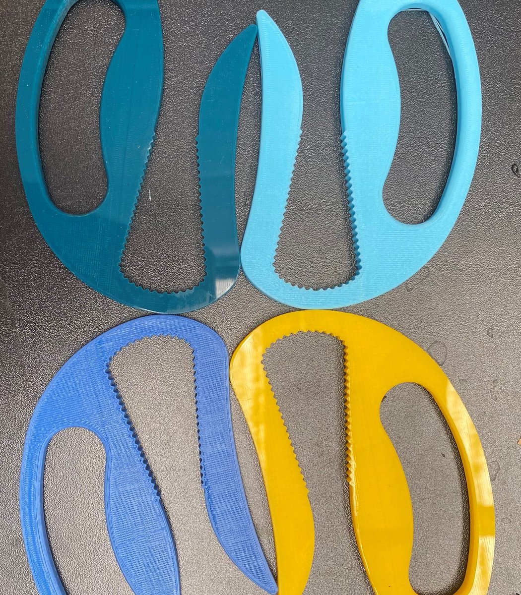 Slant3D's tweet photo. Some fun colors with these cool bottle openers! These gadgets have saved us a time or two.

#3dprinting #3dprint #additivemanufacturing  #productdesign #3dprintingnerd #3dprintedmodel #3dmodel #3dprintingservice #3dprintservice #filament #3dmodel  #makersmakingchange https://t.co/2IFj3NZTFC