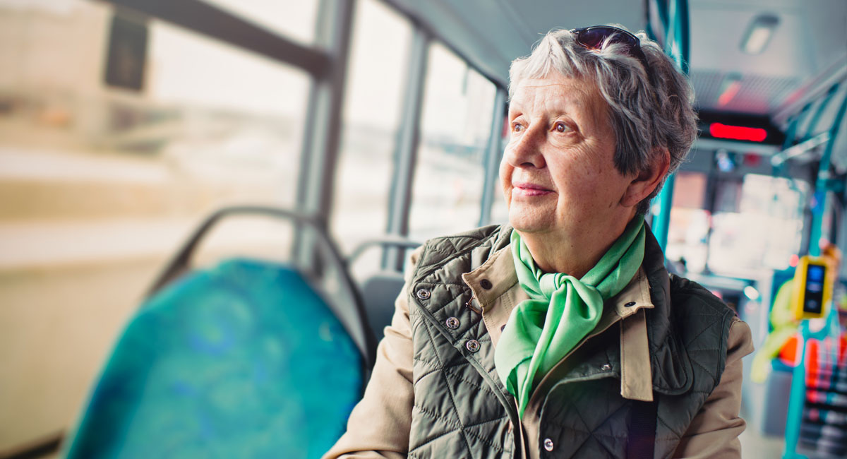 UCIrvineHealth's tweet image. Occasional #forgetfulness as we age is normal, but #memorylapses that disrupt daily living may signal a problem. #AlzheimersandBrainAwarenessMonth #UCIHealth ucihealth.org/blog/2019/04/m…