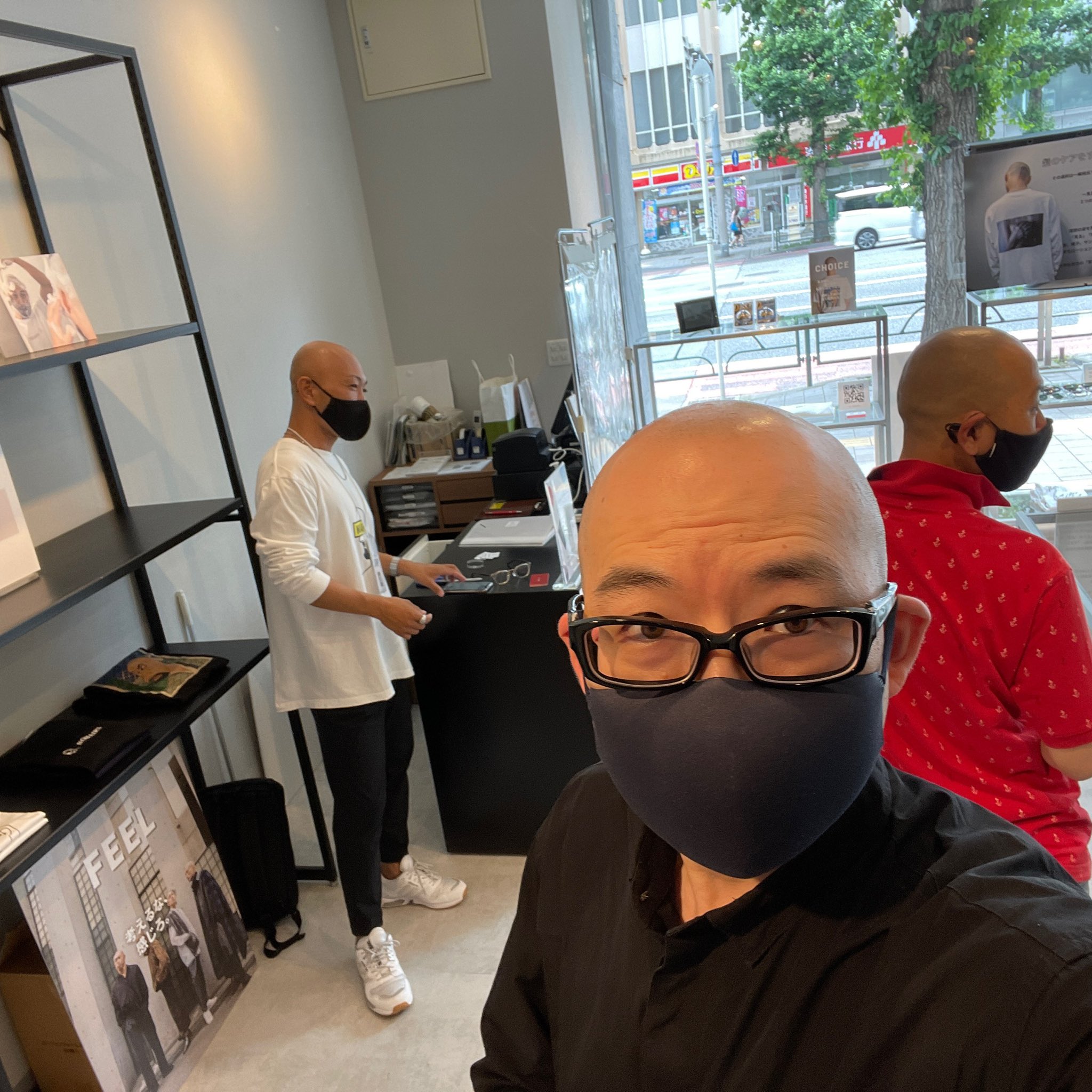 تويتر むかゆう Muka U على تويتر Nohairsのpop Upストアが新宿マルイメンズで期間限定で来ていたので遊びに行ってきました スキンヘッドじゃなくてもオシャレなアパレルに惚れ惚れ そしてスタッフは僕と同じくスキンヘッドで側から見たら怪しい集団なんじゃ