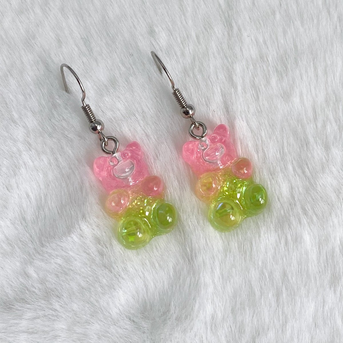 PPerceptions's tweet photo. #RT @monalaina: Pink and Green Gummy Bear Earrings, Glitter Gummy Bear Earrings, Gen Z Earrings, Y2K Earrings, Y2K Jewelry, Gift for Girl, S371 https://t.co/m088PhK33v #EtsyShop #GiftforHer #Jewelry #Handmade #SmallBusiness #Earrings #EtsyJewelry #GiftF… https://t.co/cniAVXsS3b