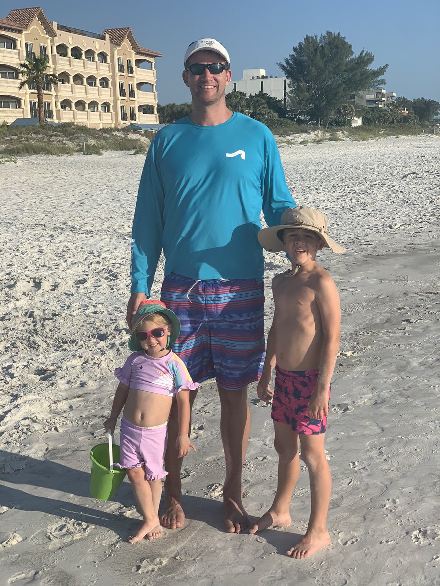 KellieHarper's tweet image. Happy Father’s Day @JHarp_10 and all the terrific fathers out there!!!!!