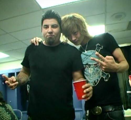 Happy birthday chino moreno!!! 