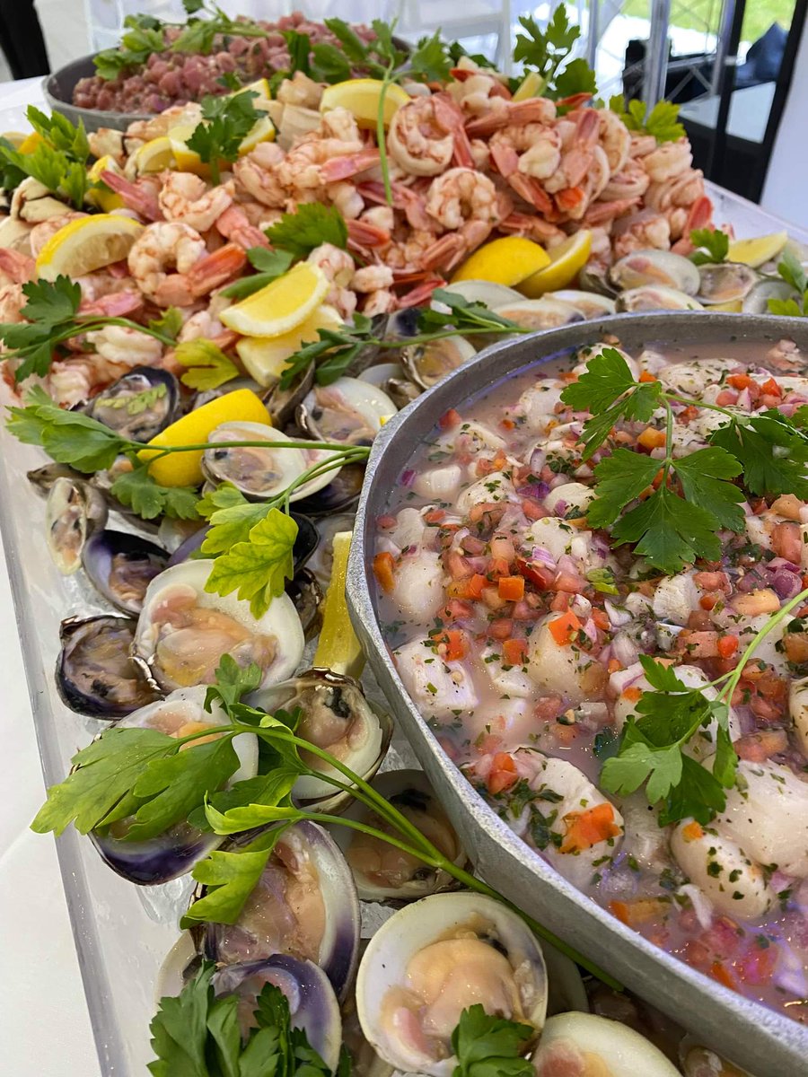 Congratulations to Connie &amp; Mike! 🍾🥂

#thesettlersinn #hawleypa #poconomtns #settlershospitality #poconos #wedding #weddingvenue #happilyeverafter #riverwedding #discovernepa