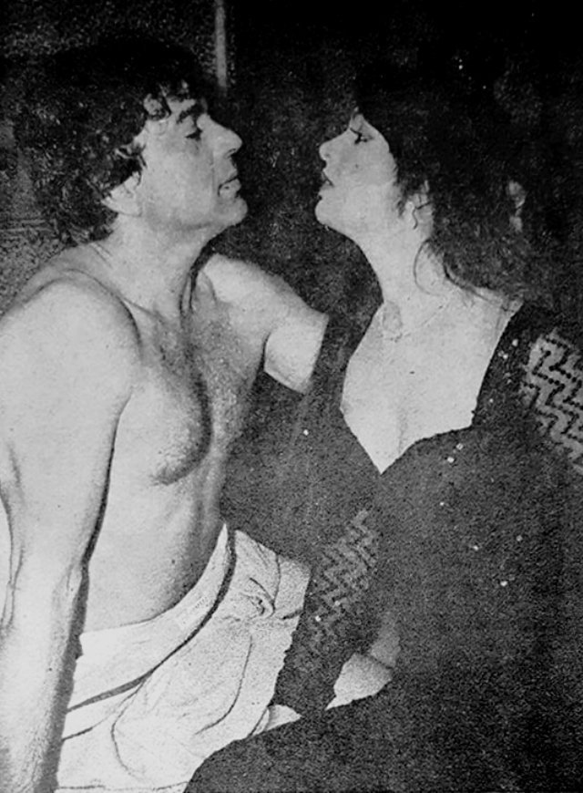 sowika71's tweet photo. #Dharmendra and #ParveenBabi in the film 'Sitamgar'.

#36YearsOfSitamgar #screencouples
#BollywoodFlashback https://t.co/xslW3SZqNK