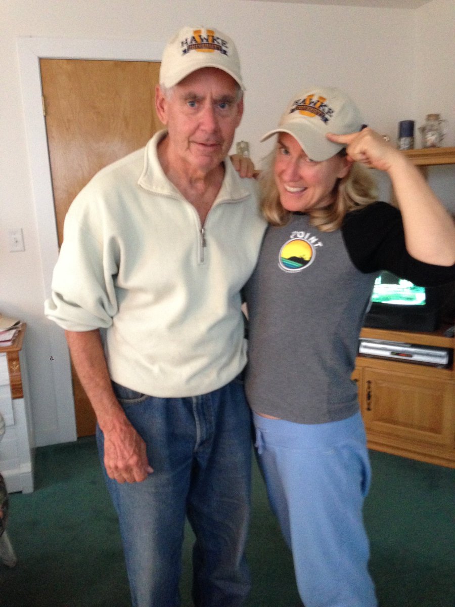 Sandy Hawke tweet media