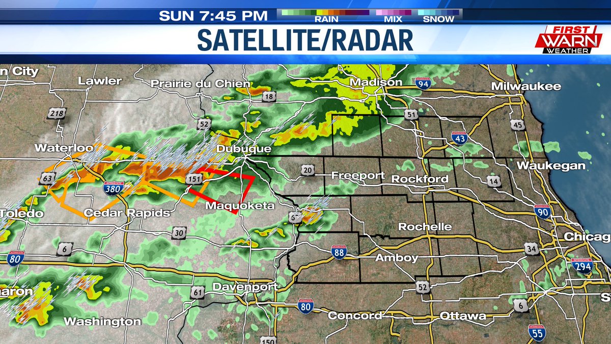 MetKDoom's tweet photo. A tornado warning has been issued just south of Dubuque, IA tied to a storm headed in our direction. No watches or warnings have been issued for the Stateline as of yet https://t.co/kAtJtG9KUc
