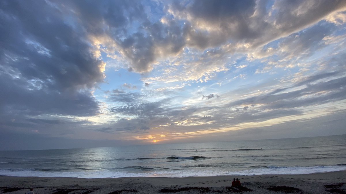 deemsjc's tweet photo. Sunrise to sunset.  Cannot believe I’m soon going to call this home! https://t.co/xeMgUJaVP3