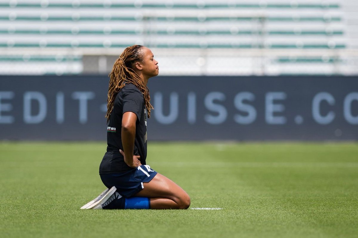 J_Mac1422's tweet image. Grieving, praying, crying just before kickoff. Found out beforehand my gma passed away. Re-focused as soon as the whistle blew. How did I do it? Well, questions can be asked &amp;amp; answered on how to handle such things with @SoccerResilient #TrainYourbrain #TransformYourGame #RIPnana