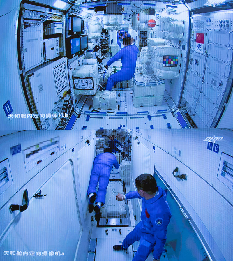 ChinaScience's tweet photo. Chinese astronauts set up WiFi in China’s space station core module #Tianhe on Friday morning, allowing them to communicate with their families on Earth. Smart home applications are also available in the space station, providing the astronauts with a cozier living environment. https://t.co/GlPz7ierQr