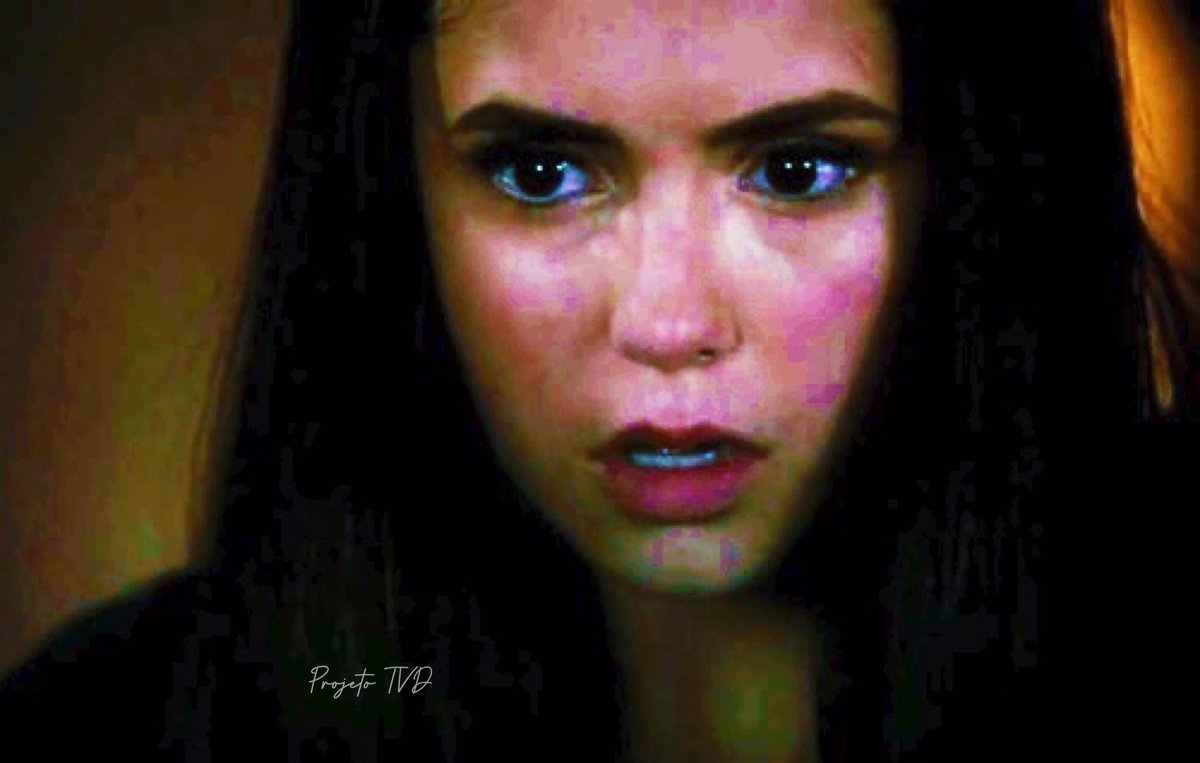 projetotvd's tweet photo. Katherine:— Pois é. Ele sacrificou tudo pra salvar o irmão, inclusive você. Que bom que tem o Damon pra fazer companhia. Adeus Elena. Ah, tudo bem amar os dois, eu amei. 
 
— The vampire diaries, 2x22. https://t.co/LiMARyRpPu
