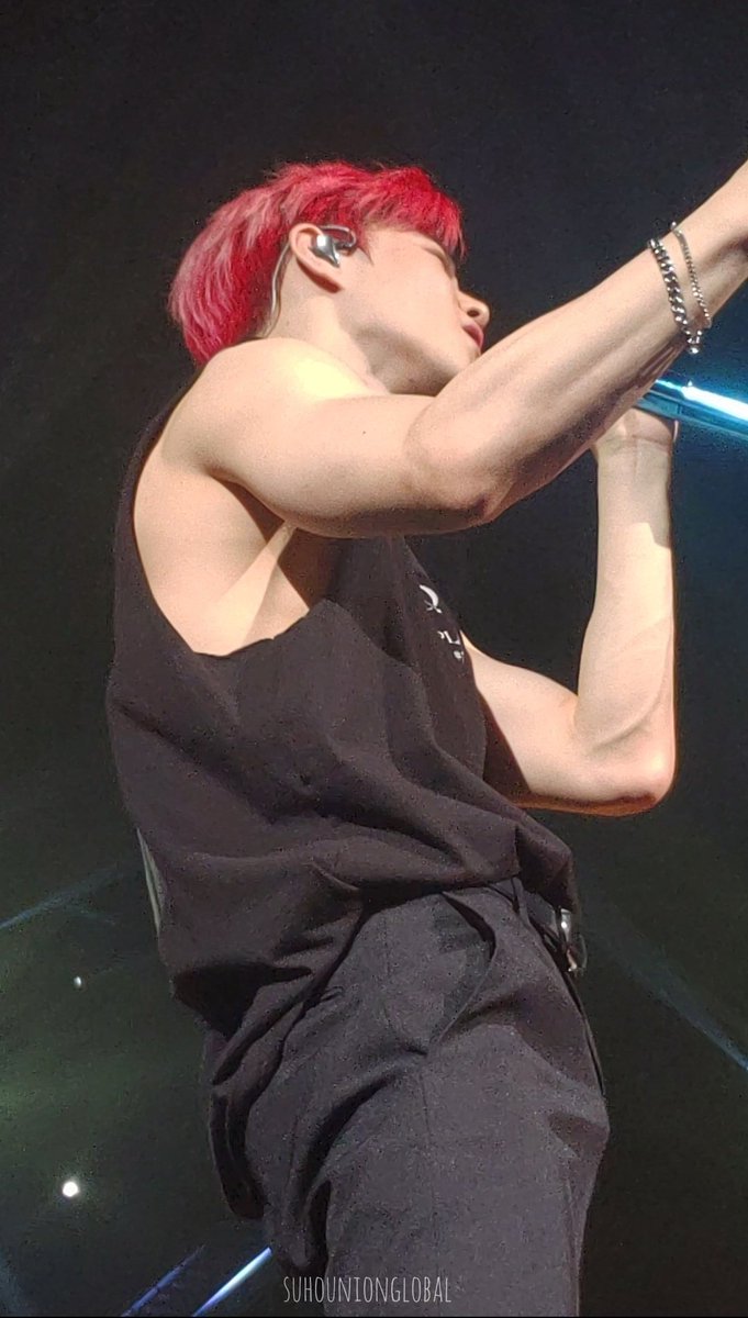 수호룩봇 (@suholook) on Twitter photo 