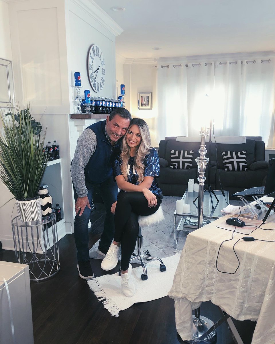 laceymazzilli's tweet photo. Happy Father’s Day to THE Italian Stallion!
All of the qualities that I am most proud of I learned from my Daddy 💕 the importance of hard work, loyalty, love, trust, and most of all •family• 
I ❤️ you Daddy
I am beyond proud to be your daughter🤗😘 https://t.co/BSQVaMBfTb