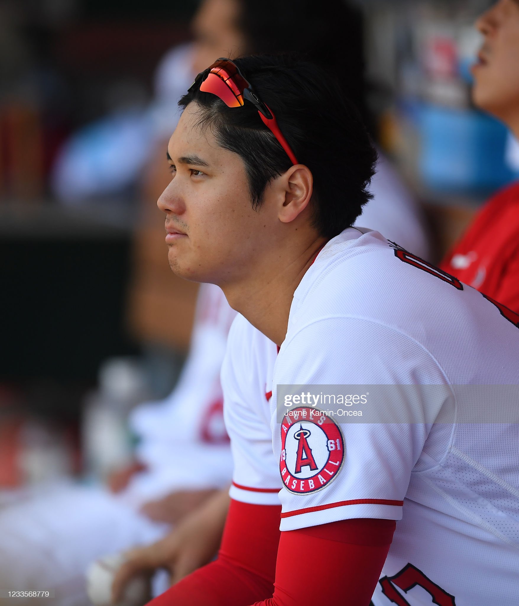 shobae 大谷翔平 ¹⁷ Ohtani Shohei ¹⁷ 🐶 on X: "Shohei Ohtani with his shades i'm done 🤯I'm just here crying 😭 https://t.co/nW4T6o6Jd6" / X