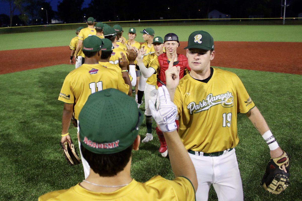 cslparkrangers's tweet photo. #ThrowEmUp for another big #πππ«π€πππ§π ππ«π¬ victory on Sunday night! Weβre now 5-4-1 on the season. https://t.co/nIeNIrXWzS