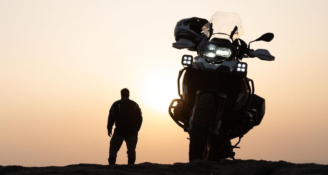 twistedthrottle's tweet photo. The sun is setting on another weekend, where did your adventures take you?

📷@thenirvanateam @imagedrivers https://t.co/Xp4sHjFOuq