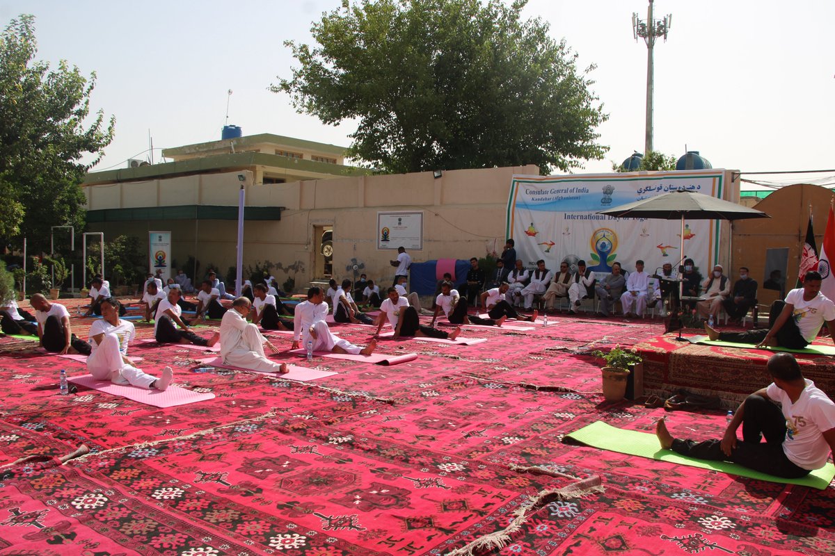 IndKandahar's tweet photo. The 7th #IDY2021 was celebrated today in the historical city of Kandahar by @IndKandahar. The virtues of this year's theme #YogaForWellness were extolled in the presence of prominent local Afghan &amp; Consulate officials.

#BeWithYogaBeAtHome
#YogaForAll 
@NareshUn https://t.co/PsqoUUa8Sm