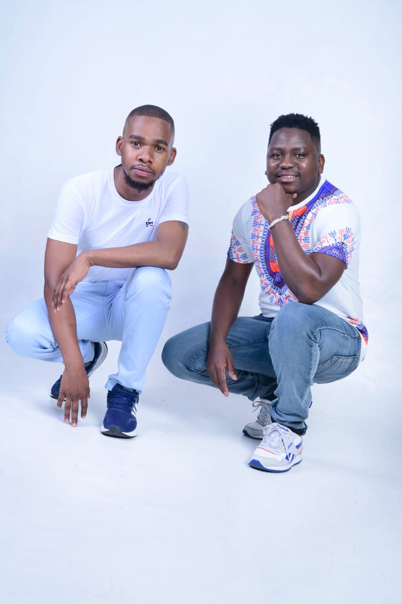 KalawaJazmeeR's tweet photo. Now this is the definition of #SumthingElse..Our #ManCrushMonday ladies & gents π Check out @sumthingelse_sa album which is available on digital platforms https://t.co/hEy3Ubusxz
#mondaythoughts
#MondayMotivaton https://t.co/ucsYPll8t6